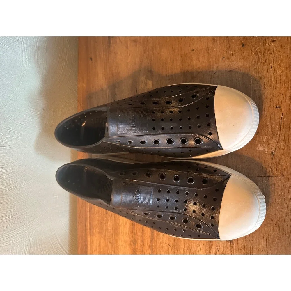 Native Men's black shoes, size 10